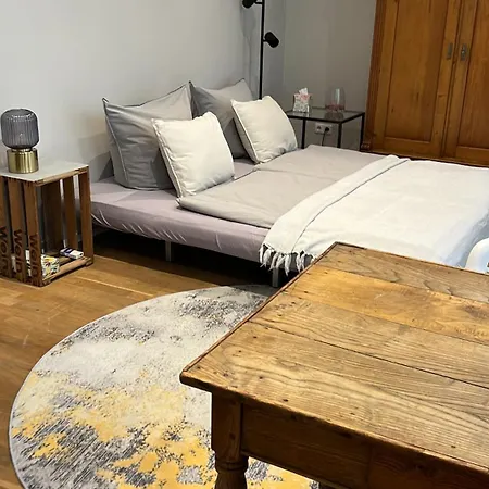 Numbersixteen Apartment *