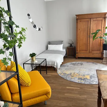 Apartment Numbersixteen *