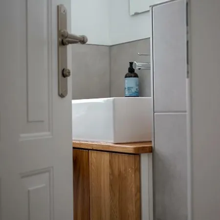 Numbersixteen * Trier