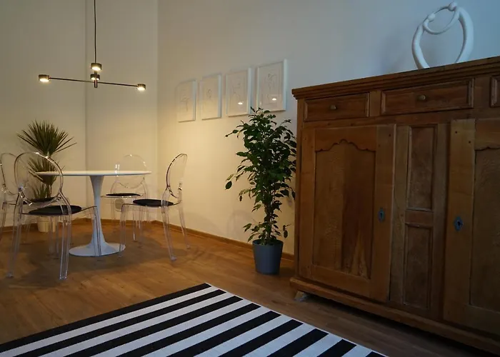 Numbersixteen Apartment *