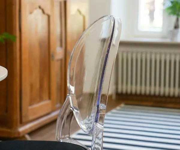 Apartment Numbersixteen