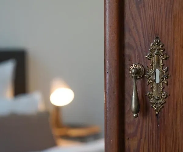 Numbersixteen Apartment *