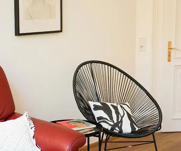 Numbersixteen Apartment