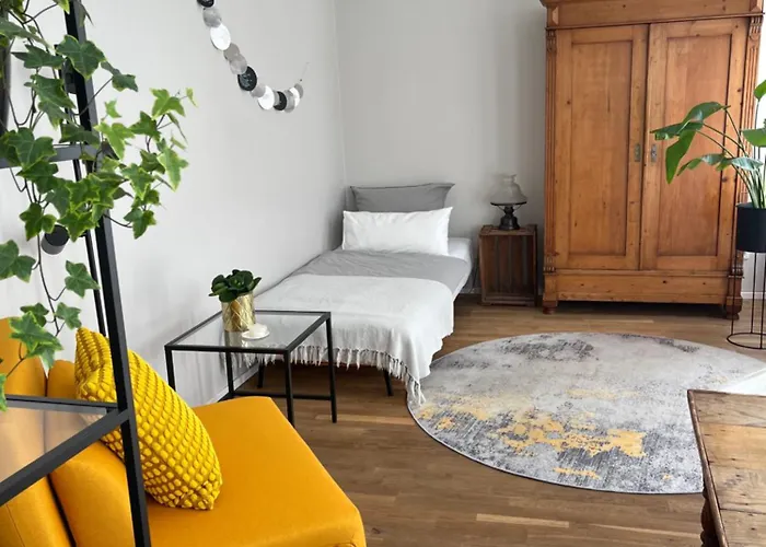 Apartment Numbersixteen *