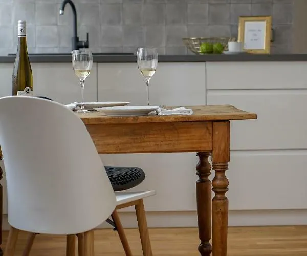 Numbersixteen * Trier